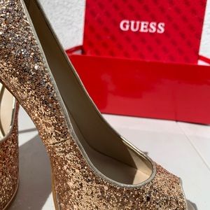 ROSE GOLD SPARKLING HIGH HEELS